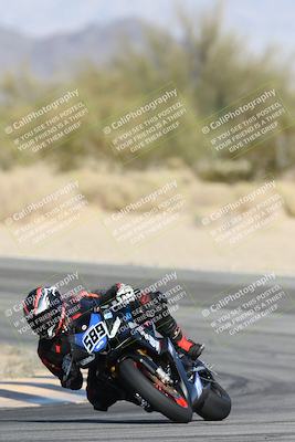 media/Dec-07-2025-CVMA (Sun) [[3e7d2de5dc]]/Race 7-Formula Lightweight Twins Shootout/